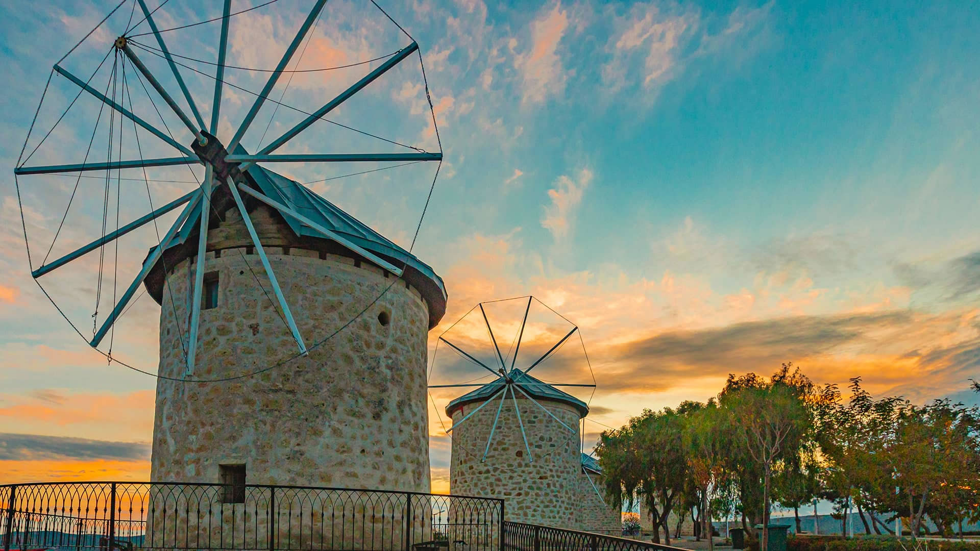 Exploring the Enjoyable Spots of Cesme Alaçatı with the Rental Car from Izmir Airport